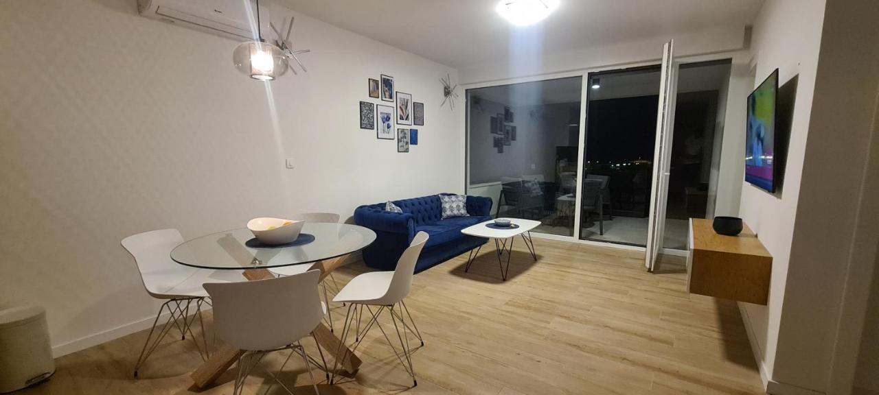 Apartman Marcelina 1 With Private Pool Трогир Екстериор снимка